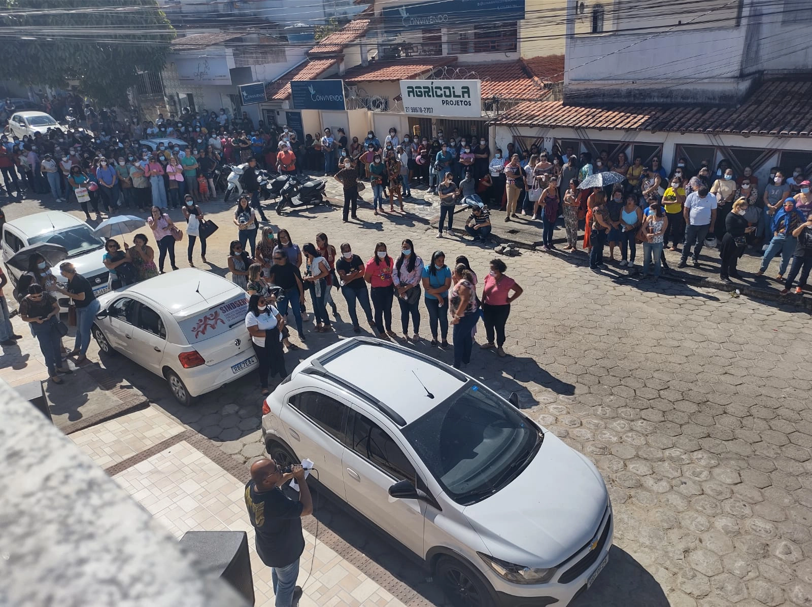 Paralisção/Assembleia realizada no dia 30/06 em frente a sede do Sindicato