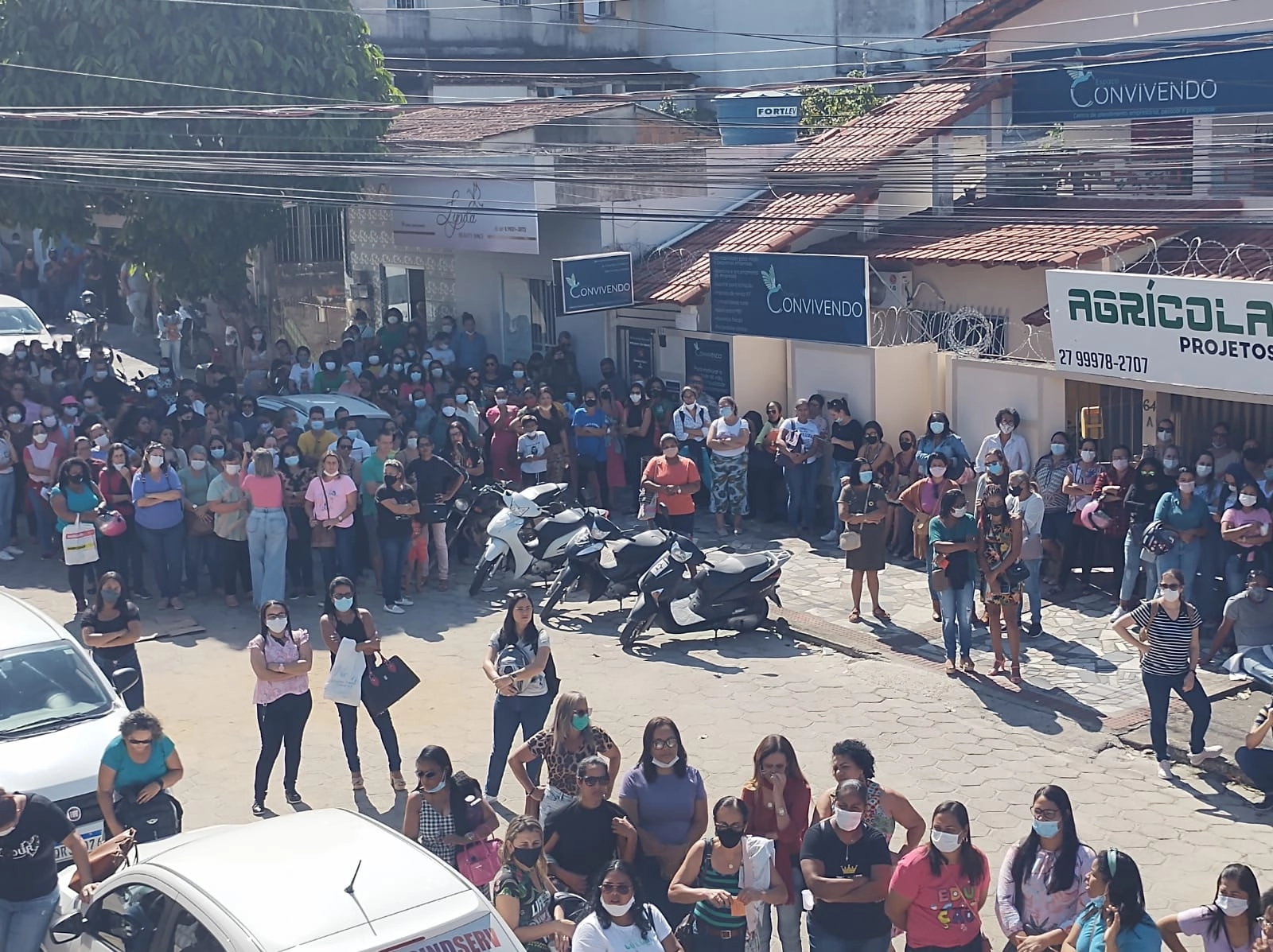 Paralisção/Assembleia realizada no dia 30/06 em frente a sede do Sindicato